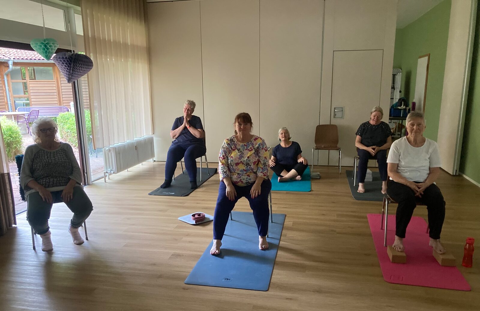 Stuhl-Yoga-Klasse in Büttelborn